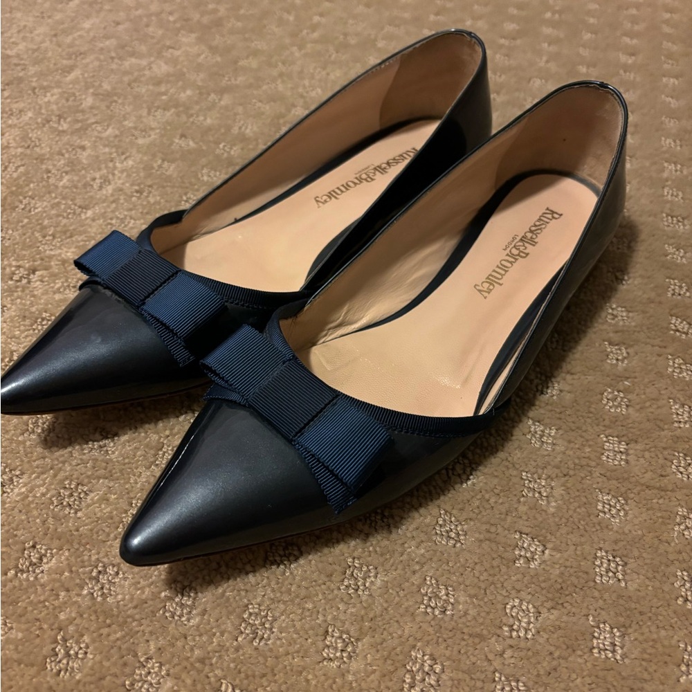 Russell & Bromley Classic Navy Patent Leather Women's Bow Flats Size 8.5M